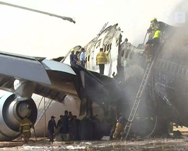 Самолет Lufthansa развалился надвое при посадке
