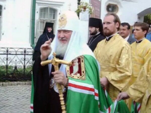 Патриарх Кирилл возглавил Крестный ход в Киеве в честь Крещения Руси 