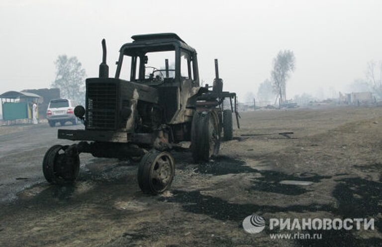 Вид на сгоревшую дотла деревню Верхняя Верея