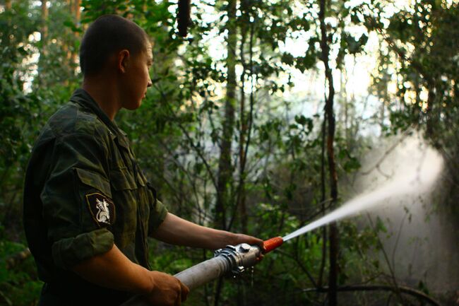 Внутренние войска усиливают свою группировку по тушению пожаров