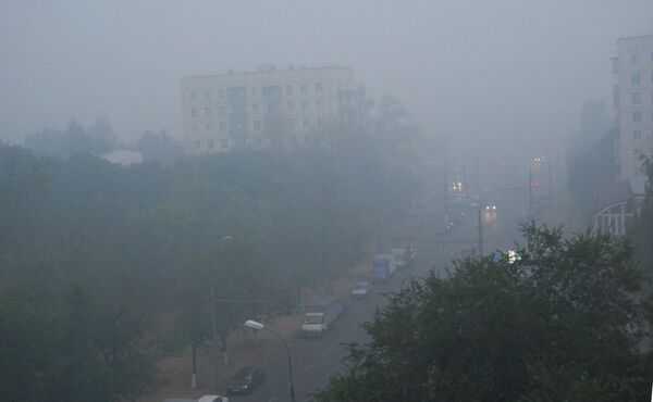 Сильнейший смог от лесных пожаров вновь окутал Москву