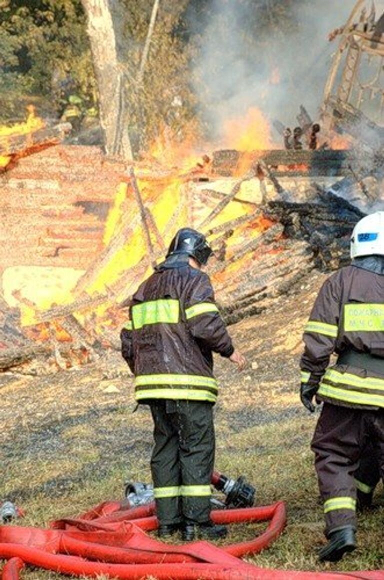 Пожар в городе Мастеров в Филевском парке