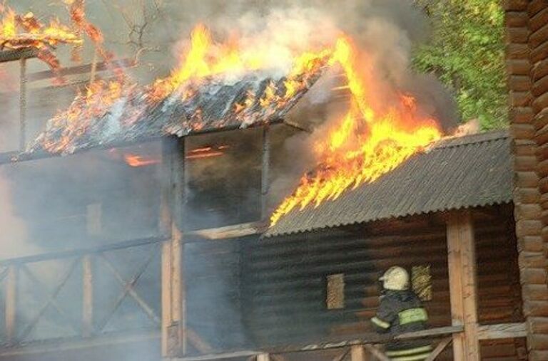 Пожар в городе Мастеров в Филевском парке