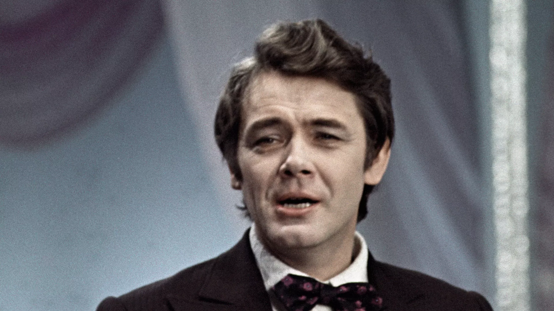 Певец Юрий Гуляев