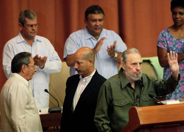 Фидель Кастро впервые за четыре года присутствовал на внеочередном заседании Национальной ассамблеи народной власти Кубы