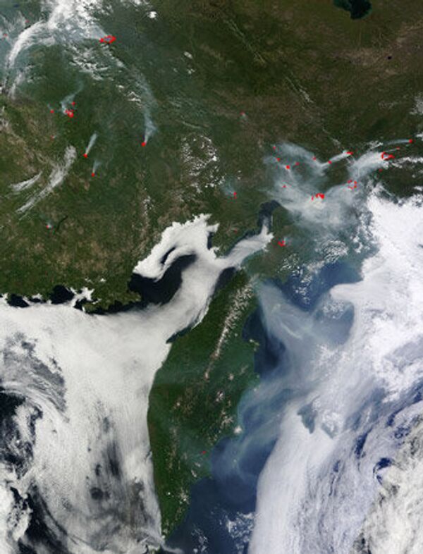Пожары и дым от пожаров над Восточной Сибирью