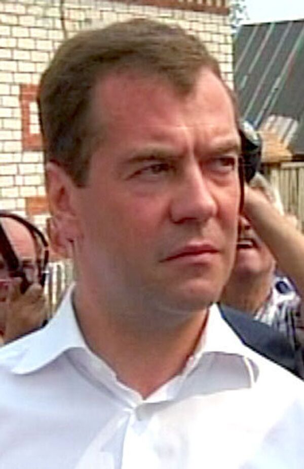 Жители деревни раскрыли Медведеву секреты успешной профилактики пожаров