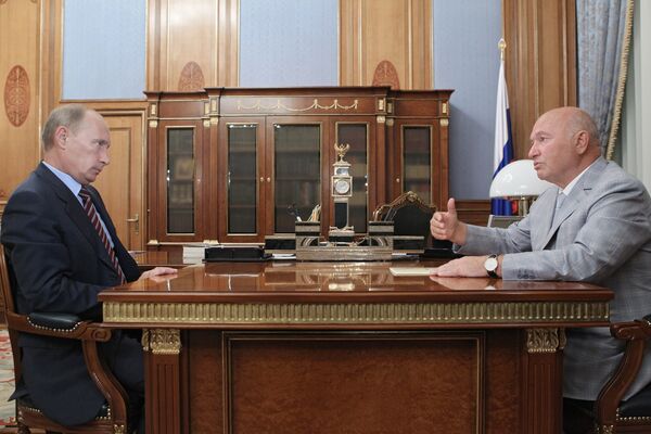 Премьер-министр РФ Владимир Путин провел рабочую встречу с мэром Москвы Юрием Лужковым