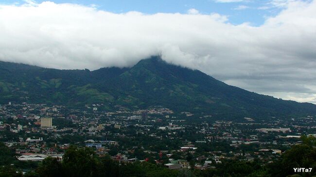 Вид на Сан-Сальвадор. Архивное фото