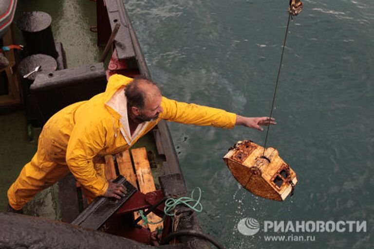 Экспедиция морского спасательного буксира МЧС Неотразимый в район архипелага Новая Земля