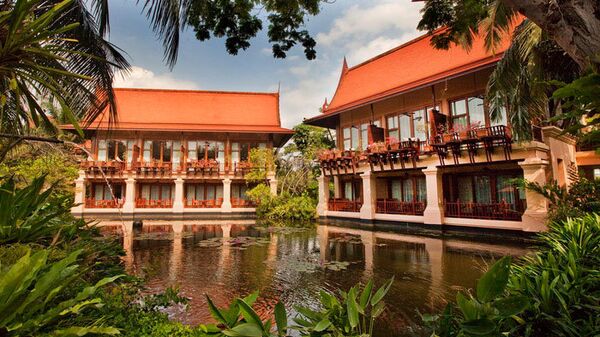 Вид на корпуса пятизвездочного отеля Anantara Hua Hin Resort & Spa