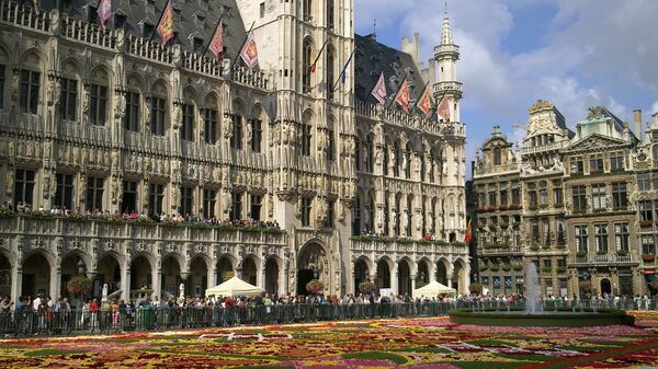 Цветочный ковер на центральной площади Брюсселя