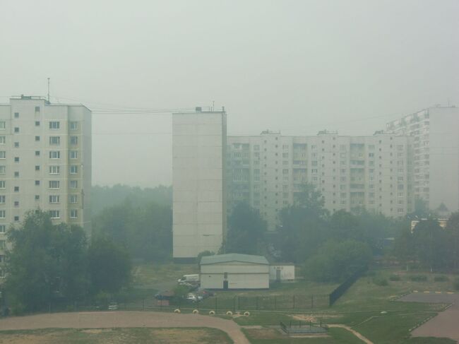 Дым от лесных пожаров опять опустился на Москву. Архив