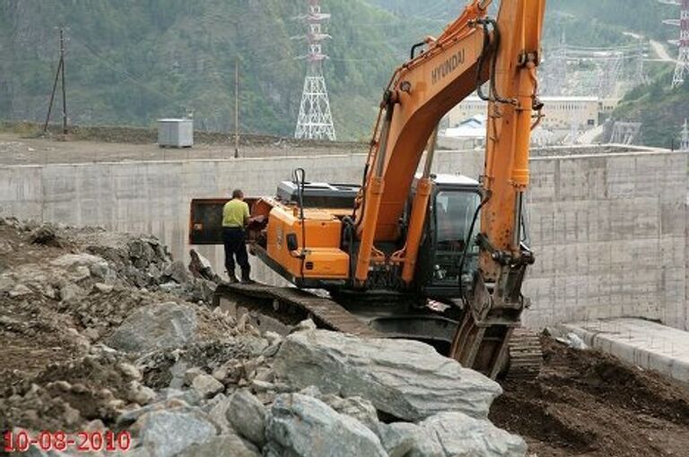 Бетонирование левого выходного портала началось на водосбросе СШГЭС