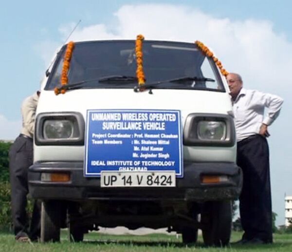 Индийский инженер из старых деталей собрал радиоуправляемый автомобиль