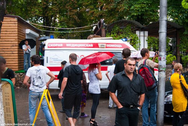В Пятигорске взорвали машину рядом с кафе