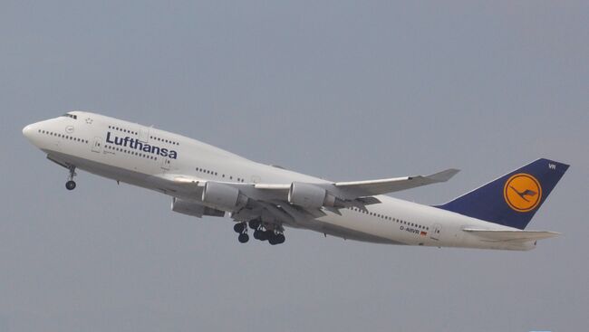 Боинг-747 авиакомпании Lufthansa. Архив