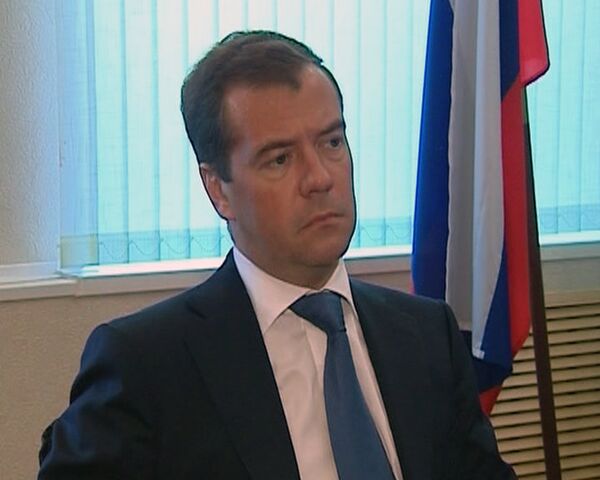 Медведеву доложили о выплатах пострадавшим при теракте в Пятигорске