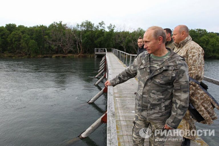 Премьер-министр РФ Владимир Путин посетил Южно-Камчатский заказник