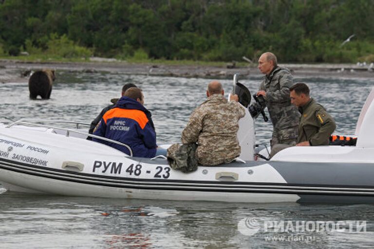 Премьер-министр РФ Владимир Путин посетил Южно-Камчатский заказник