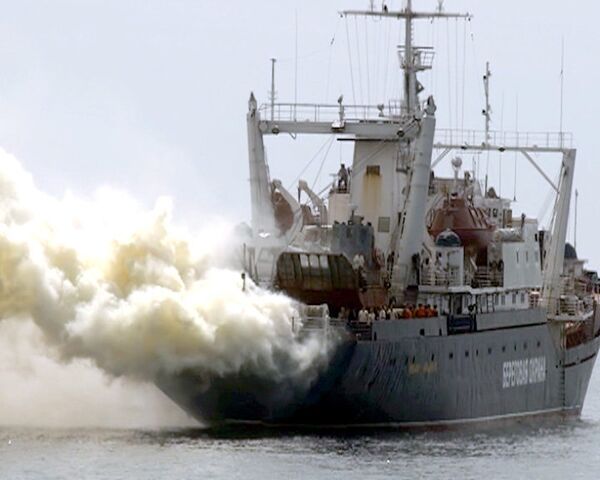Российский спецназ взял штурмом американское судно-нарушитель