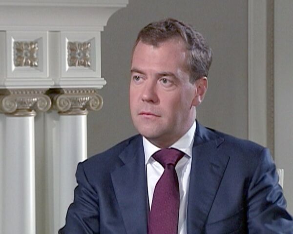 Медведев: регионы должны сами решить, как называть своих глав