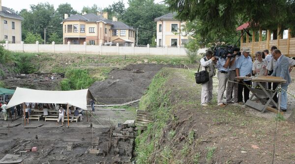 Владимир Путин посетил Троицкий археологический раскоп