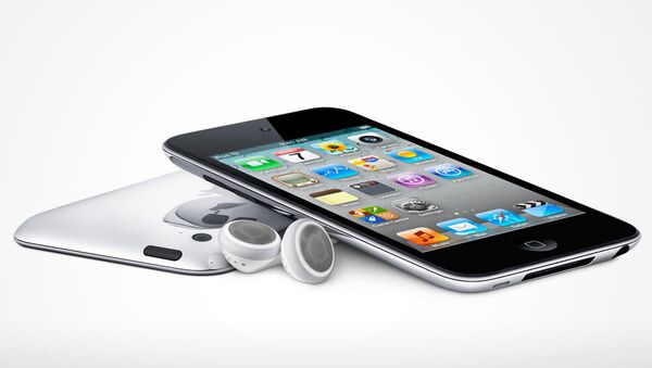 Плеер iPod touch от Apple. Архивное фото