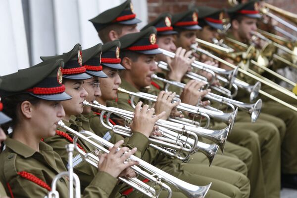 Выступление оркестра армии обороны Израиля в Александровском саду