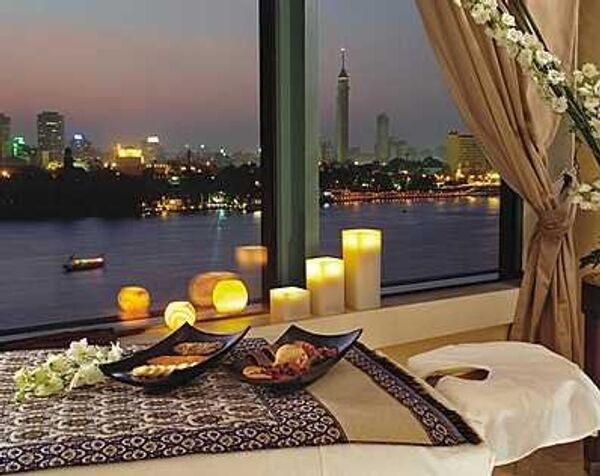 Вид на Каир из окна спа-центра отеля Four Seasons Hotel Cairo at Nile Plaza