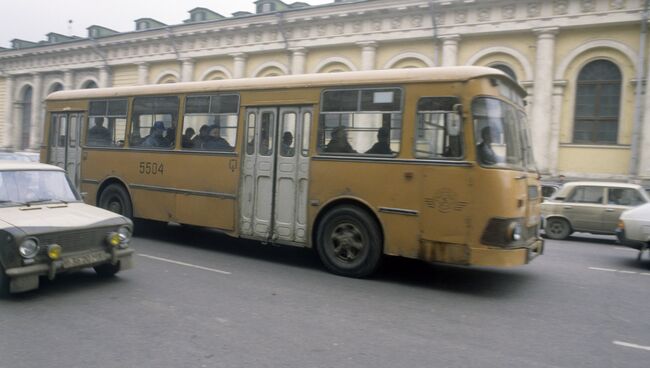 Автобус на маршруте