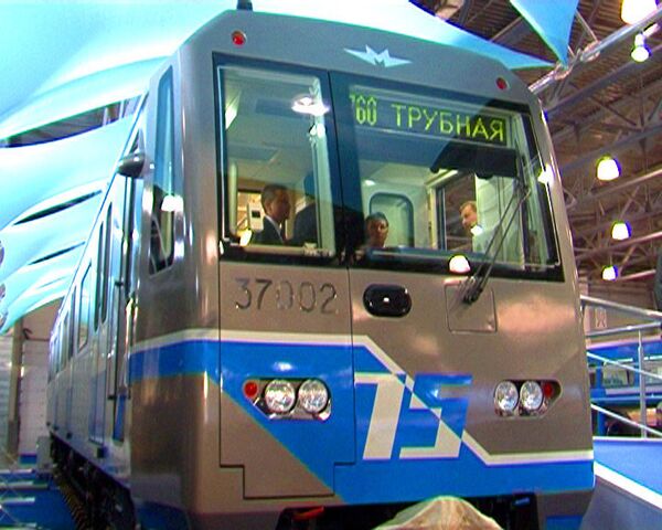Пассажиров московского метро ожидают вагоны с противозажатием