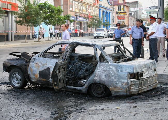 Взорван автомобиль в центре Махачкалы