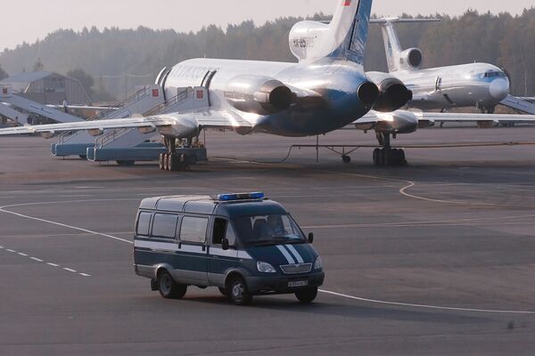 Пассажиры севшего в Коми самолета Ту-154 боятся лететь в Москву