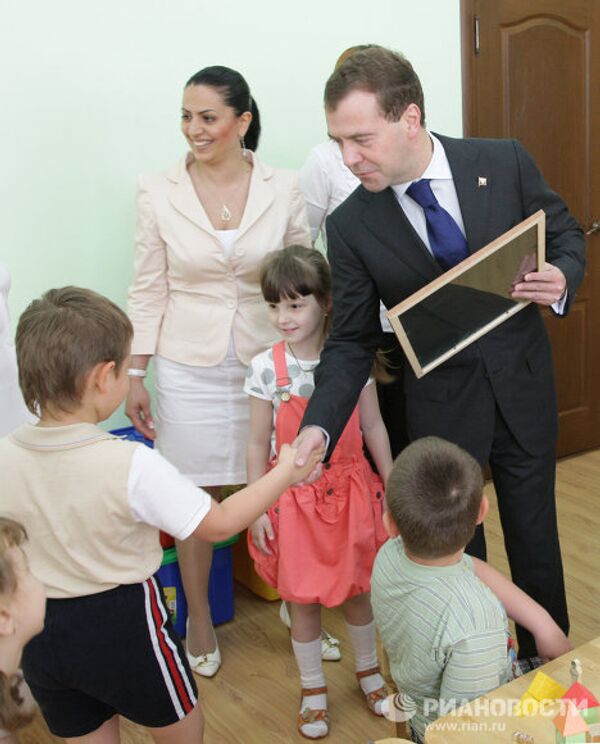 Президент РФ Д.Медведев посетил муниципальный детский сад Ростова-на-Дону