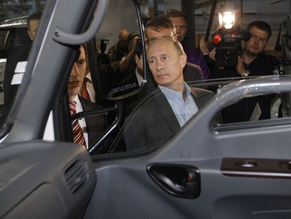 Премьер-министр РФ Владимир Путин посетил завод Ижавто