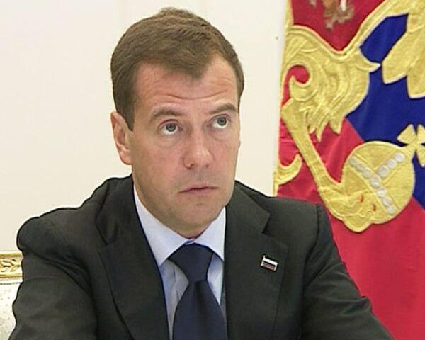 Медведев: уроды, совершившие варварский теракт, будут наказаны