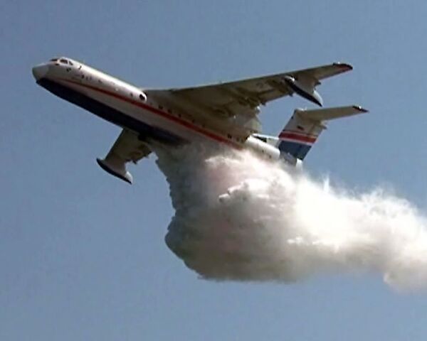 МЧС России купит восемь самолетов Бе-200 для тушения лесных пожаров