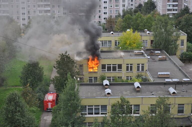 Пожар в школе в Ясенево