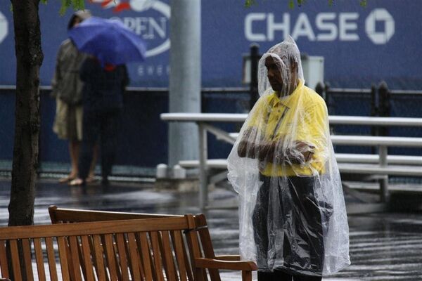Матчи US Open приостановлены из-за дождя 