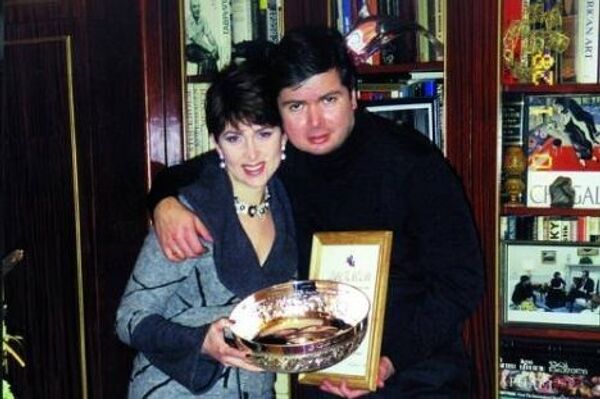 Артем Боровик с женой