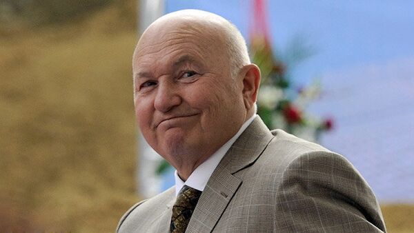 Мэр Москвы Лужков не намерен уходить в отставку из-за критики в СМИ