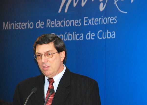 Гавана, 15 сентября 2010 года. Глава МИД Кубы Бруно Родригес представляет доклад О необходимости отмены экономической, торговой и финансовой блокады Кубы со стороны США