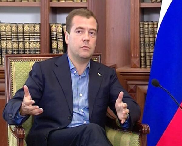 Медведев и Янукович договорились убрать с границы хамство и нервотрепку
