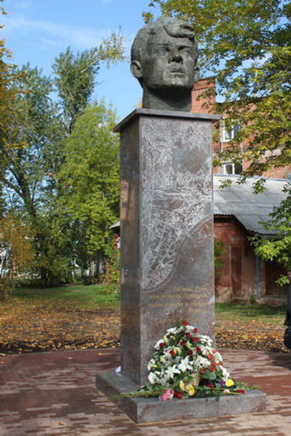 Памятник Сергею Есенину в Иванове 