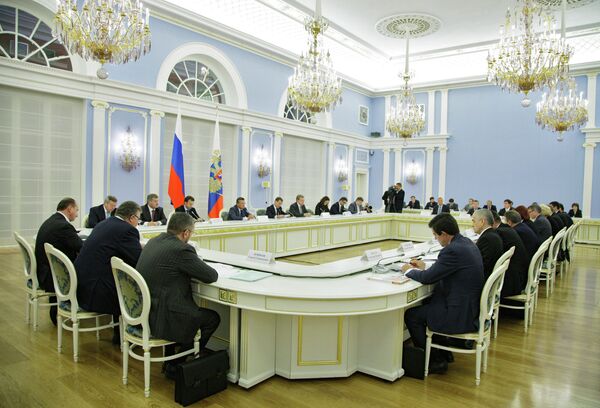 Д.Медведев провел совещание в Горках 