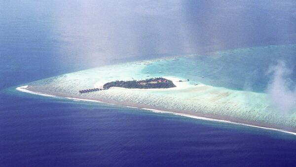 Один из мальдивских атоллов. Архивное фото