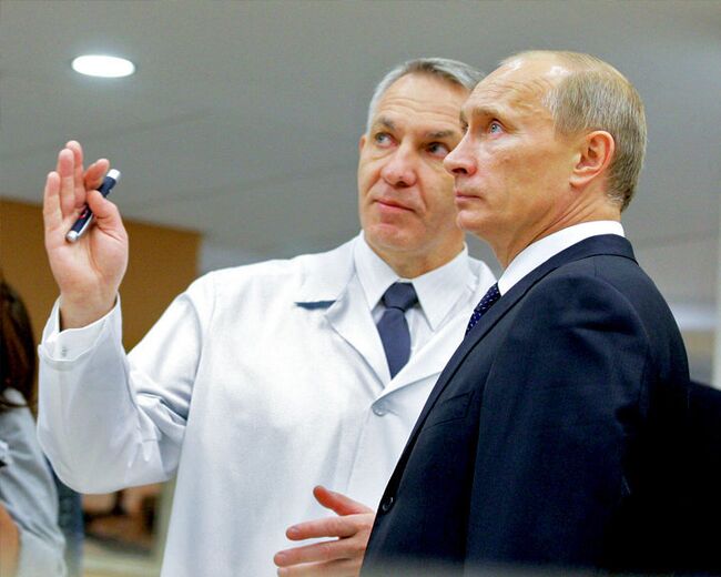 Путин в Санкт-Петербурге увидел, как наука спасает жизни 