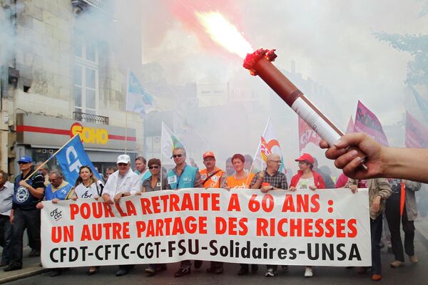 Демонстрации против пенсионной реформы проходят во Франции