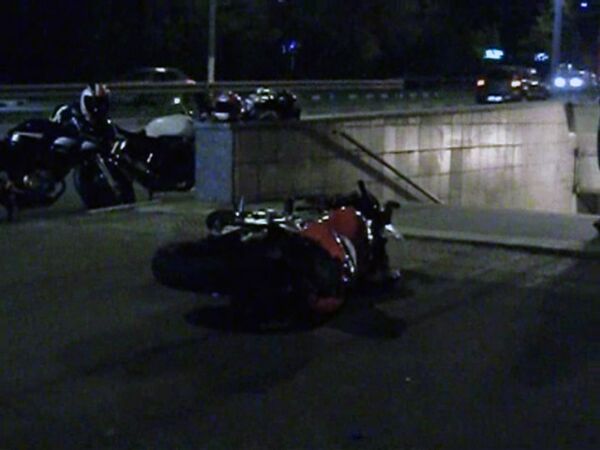 Мотоциклист сбил женщину на Пролетарском проспекте в Москве 